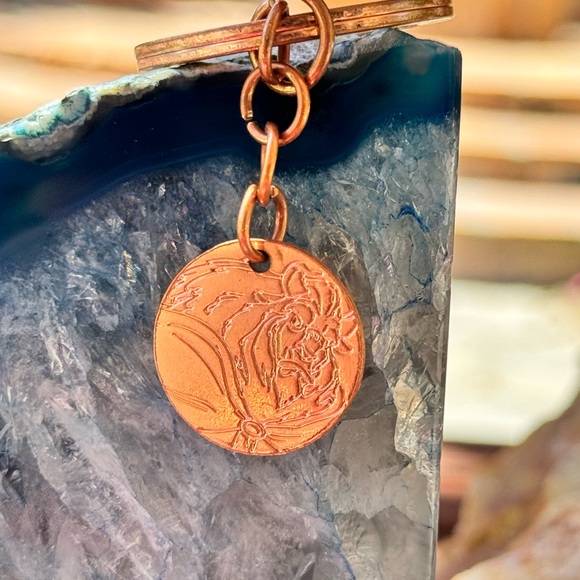 Vintage Beauty and the Beast coopertone Keychain - Picture 6 of 6